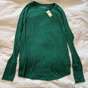 NWT GREEN AERIE OFFLINE LONG SLEEVE TOP